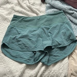 Size 6 lululemon run shorts